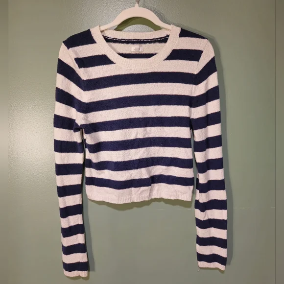Aeire Striped Navy and White Sweater with open back - Picture 2 of 10